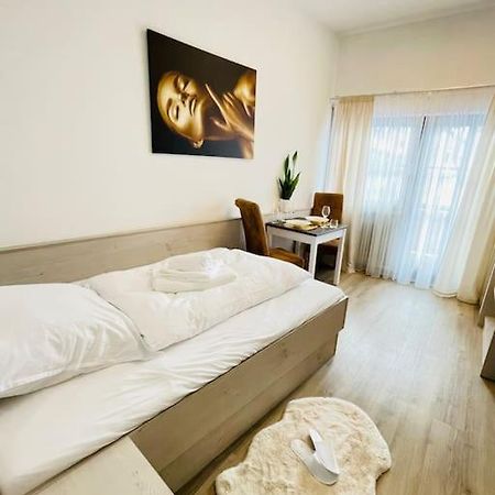 Fewo 20 - Appartement Im Rottalblick - Youngmodern Wohnen Mit Bademantelgang Zur Therme, Tv, Balkon Und Persoenlichem Gaesteempfang Von Astarte Estate Bad Griesbach  Exteriör bild
